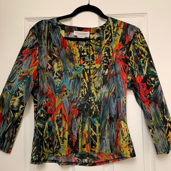 Top by Canadian Designer Angela Mark - Picture 1 of 2